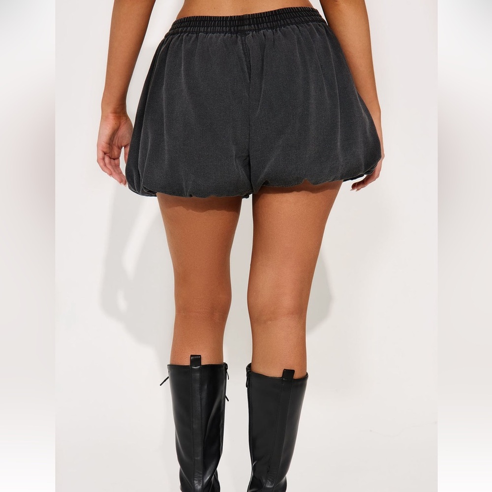 Elastic Waistband Bubble Shorts - Black Wash - Picture 3 of 3
